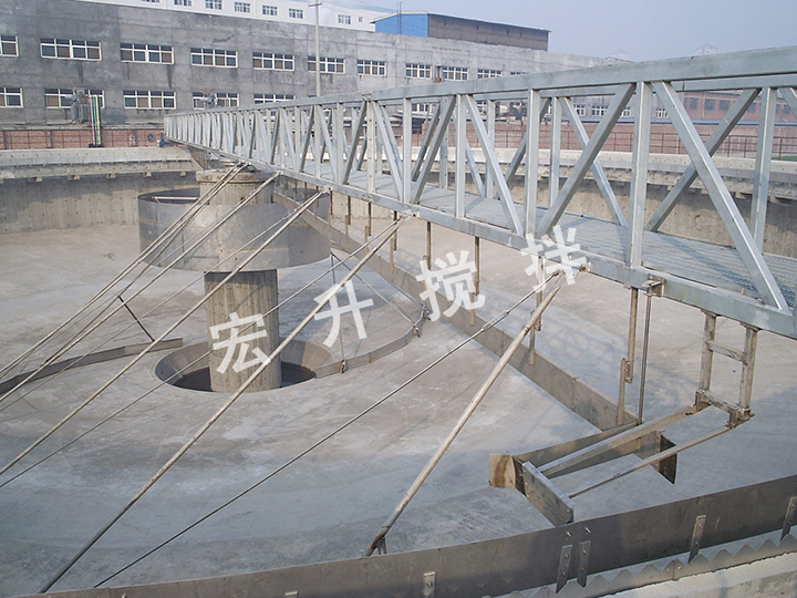 周邊傳動(dòng)刮泥機(jī)